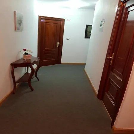 Cozy Single With Shared Bathroom * 卢阿尔卡
